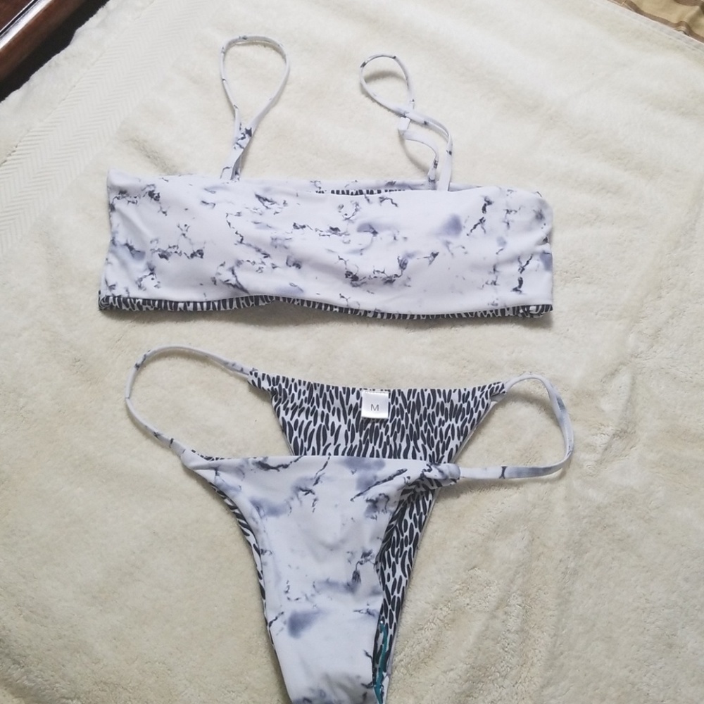 Marble pattern bikini set